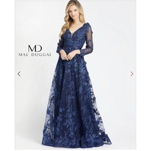 Mac Duggal Women’s 18 Formal Ball Gown Dress Navy Embroidered 20108 New With Tag